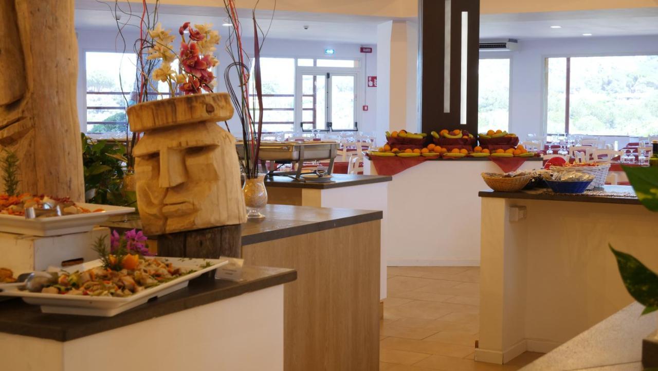 Hotel Club Esse Cala Bitta Baia Sardinia Exteriér fotografie